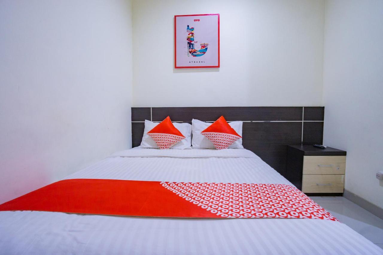 OYO 2357 Syariah Grand Raudhah Hotel Jakarta Bagian luar foto