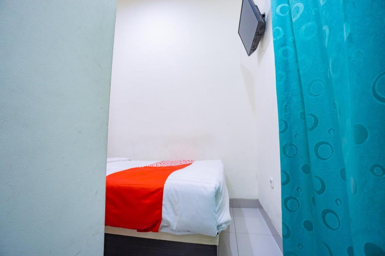 OYO 2357 Syariah Grand Raudhah Hotel Jakarta Bagian luar foto