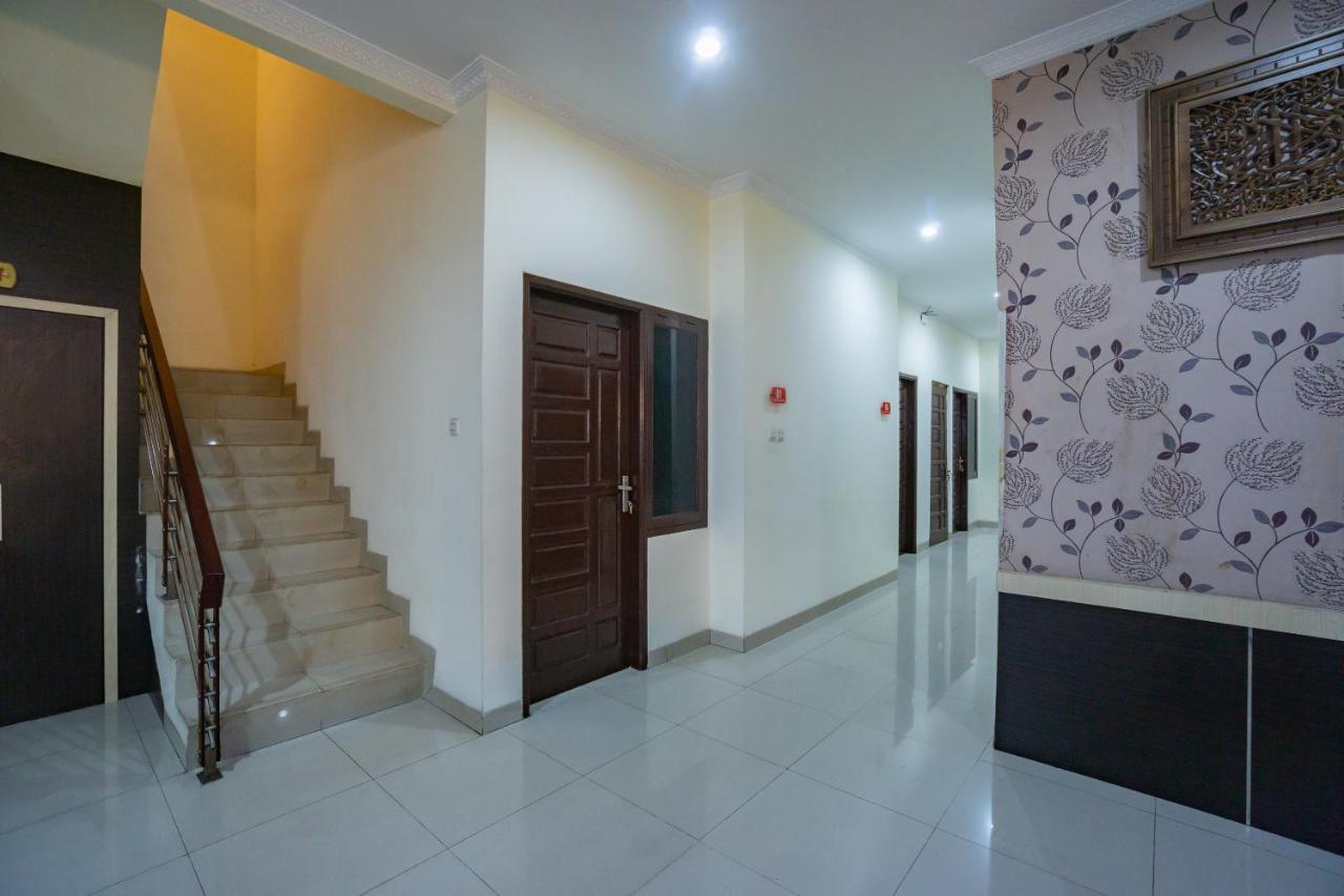 OYO 2357 Syariah Grand Raudhah Hotel Jakarta Bagian luar foto