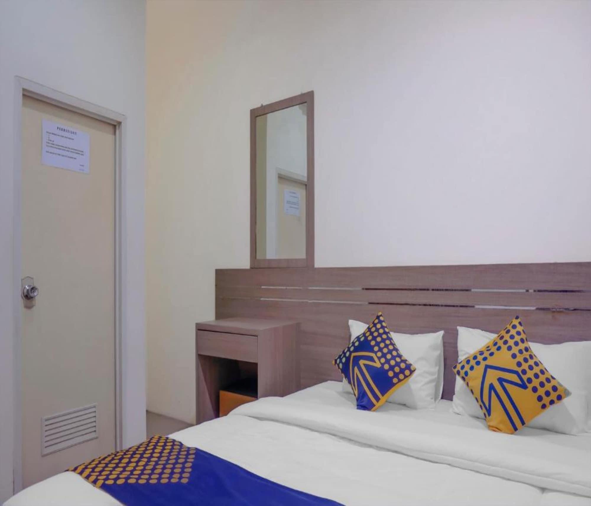 OYO 2357 Syariah Grand Raudhah Hotel Jakarta Bagian luar foto