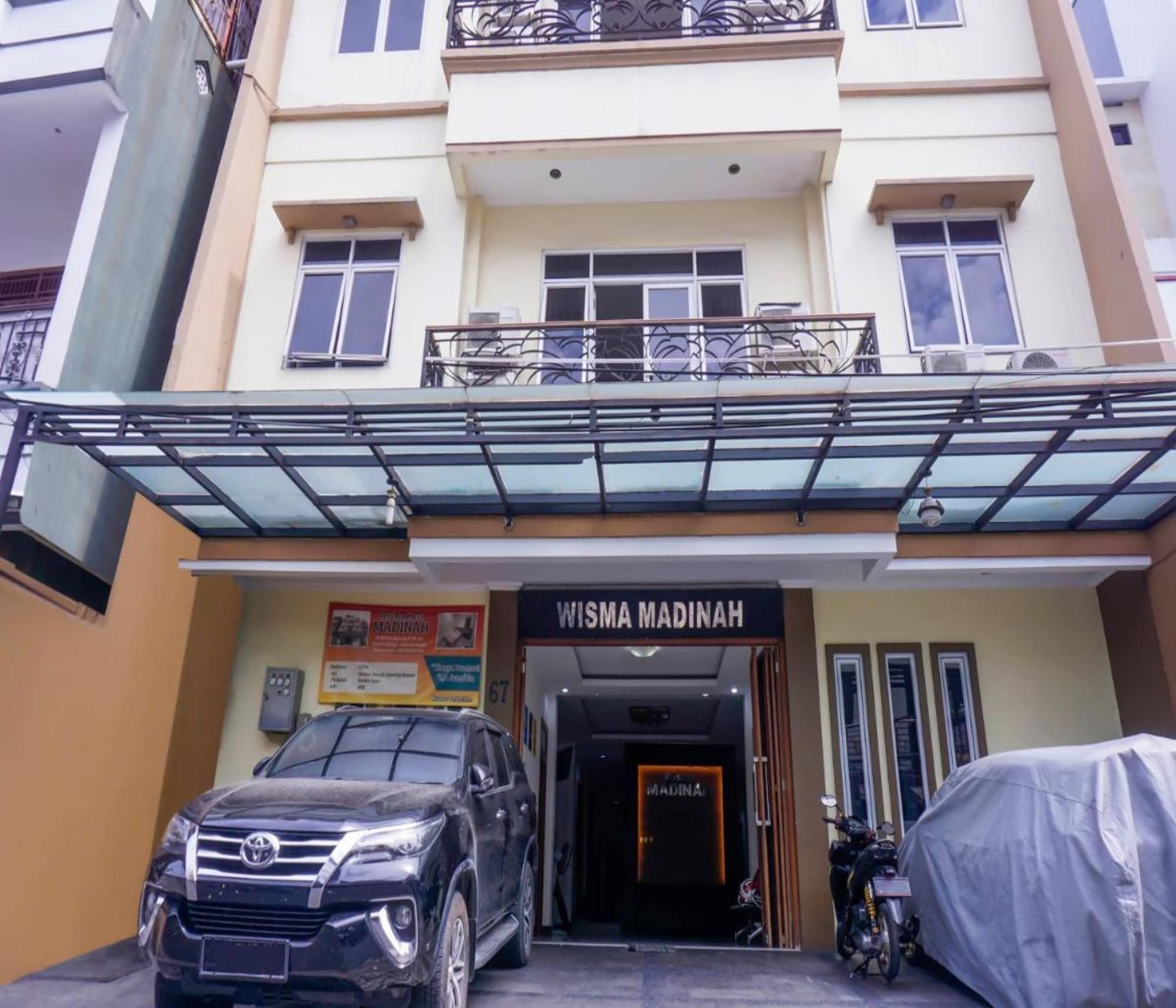 OYO 2357 Syariah Grand Raudhah Hotel Jakarta Bagian luar foto