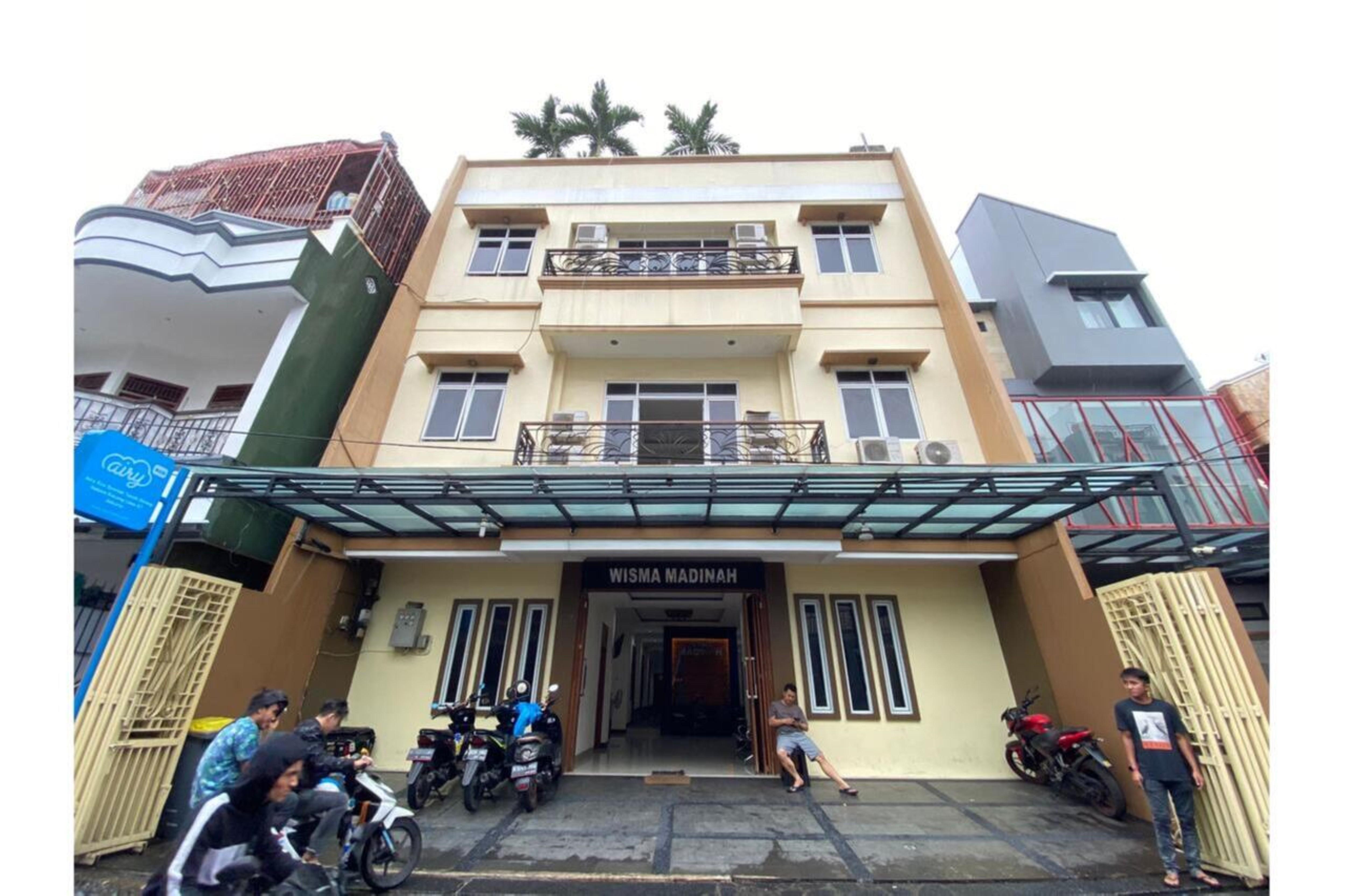 OYO 2357 Syariah Grand Raudhah Hotel Jakarta Bagian luar foto